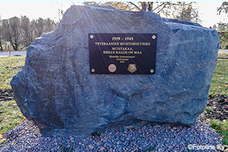 Veteraanien muistokoivikko K&auml;rk&ouml;l&auml;