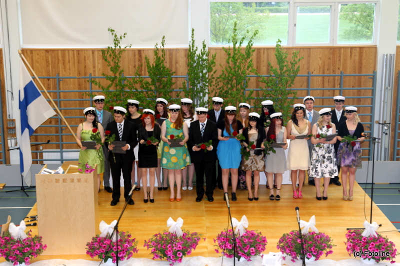 opintien koulu ylioppilaat 2012